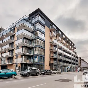 https://millennium-manufaktura-yellow.warsawhotelspoland.com